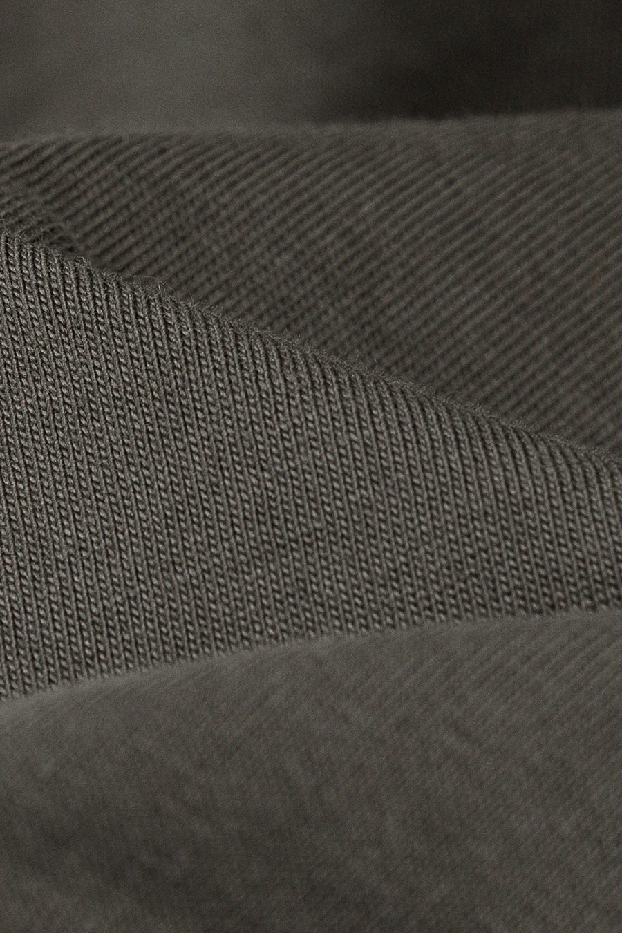 CHUU Asymmetric Long Sleeve T-Shirt
