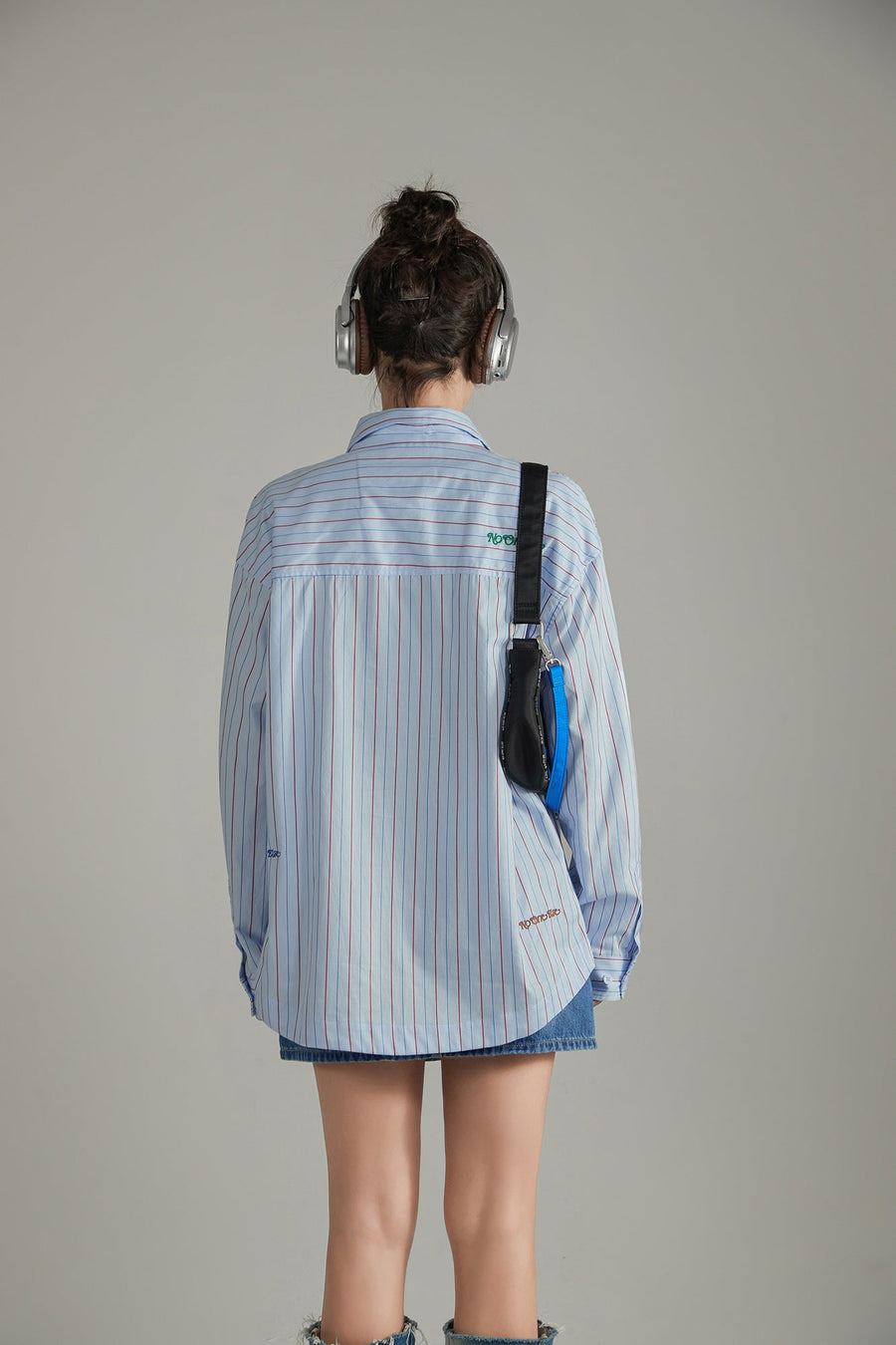 CHUU Embroidered Striped Basic Shirt