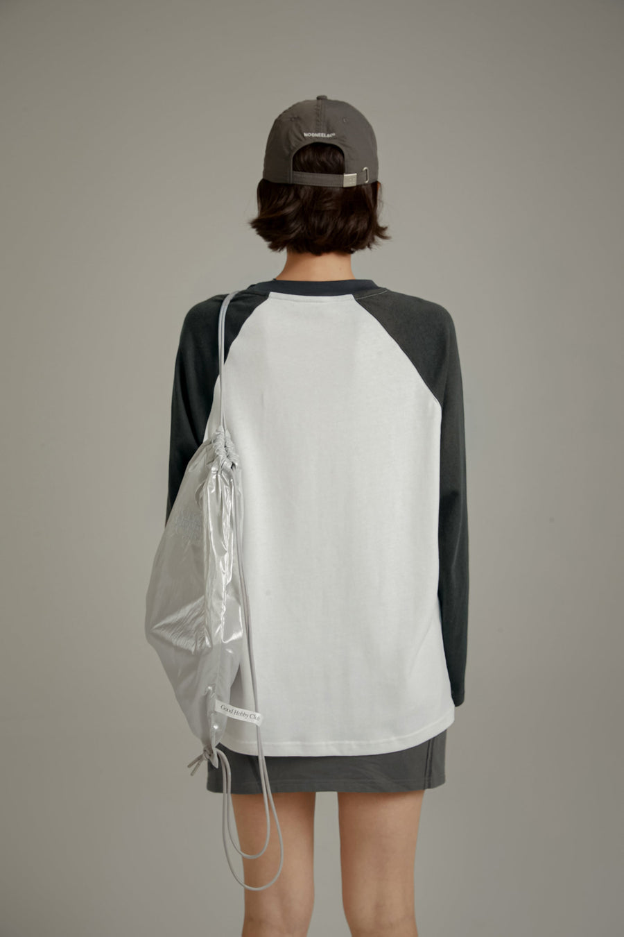 CHUU Colorblocked Raglan Long Sleeves Top