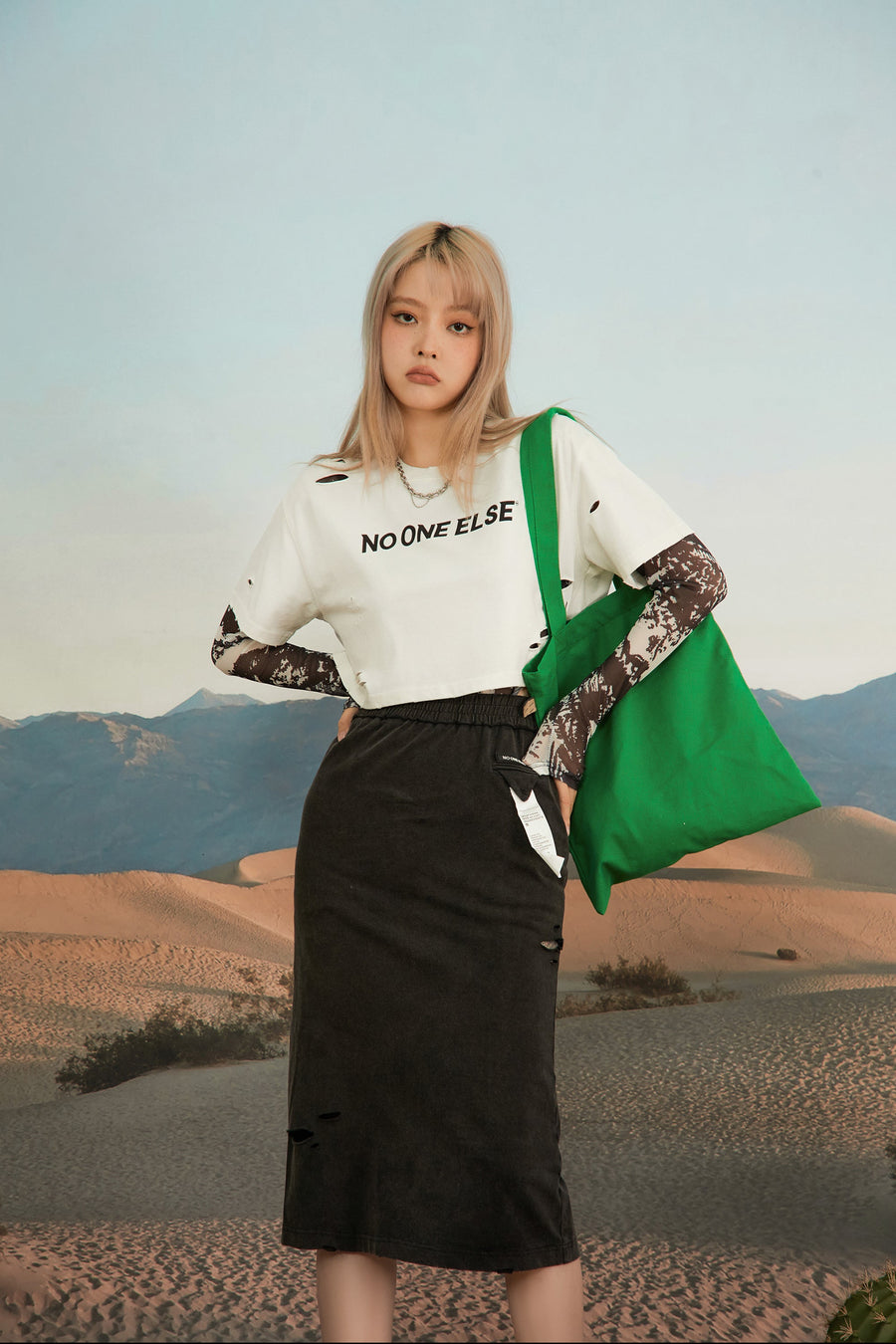 CHUU Aesthetic Inspiration Cropped Top