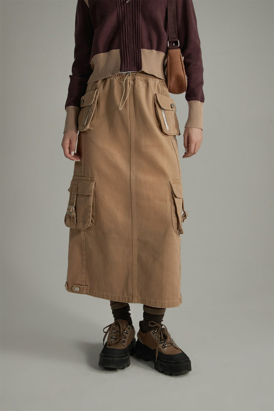 CHUU Denim Or Brown Cotton Cargo Skirt