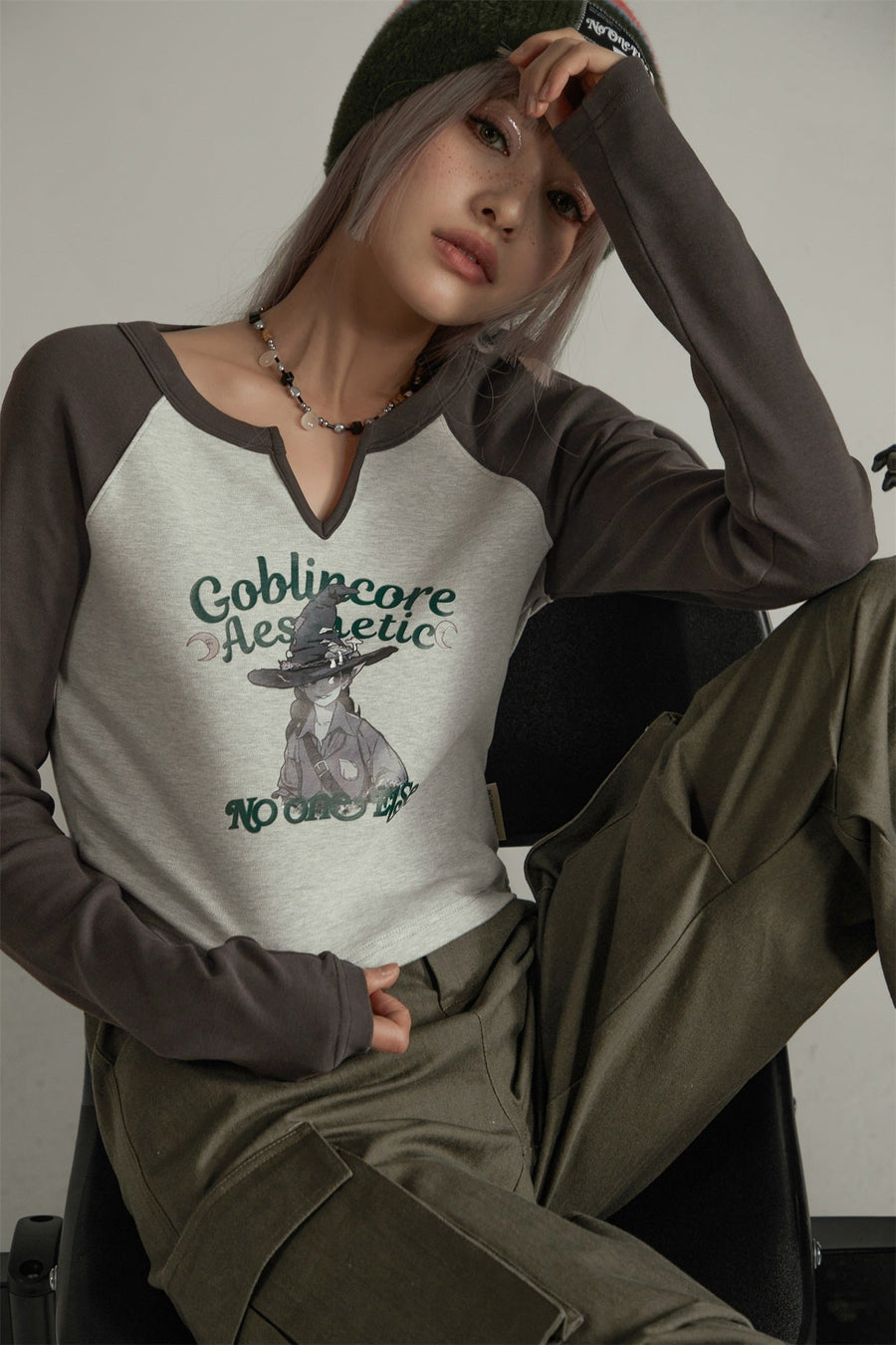 CHUU Goblin Core Raglan Long Sleeve T-Shirt