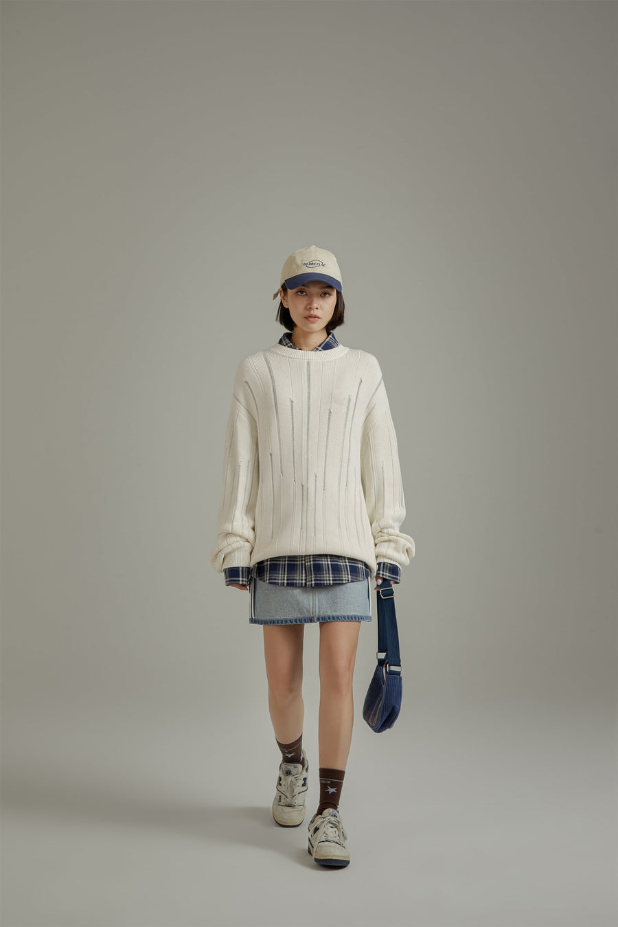 CHUU Solid Color Loosefit Knitted Sweater