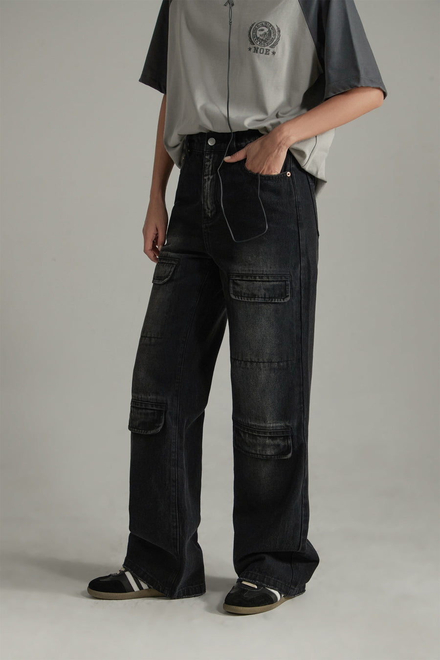 CHUU Multi Pocket Wide Leg Denim Jeans