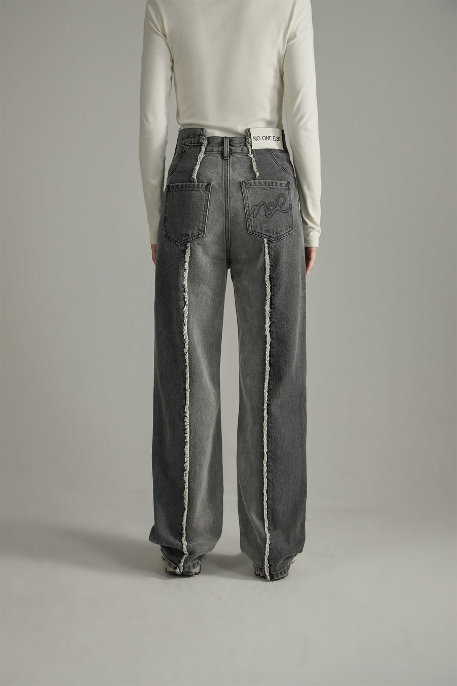 CHUU Frayed Lined Denim Jeans