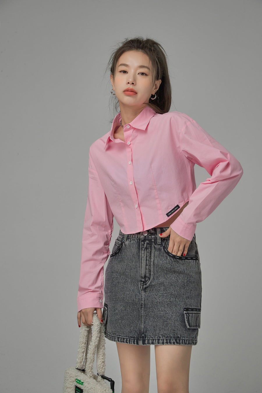 CHUU I Should Have Known Cropped Shirt
